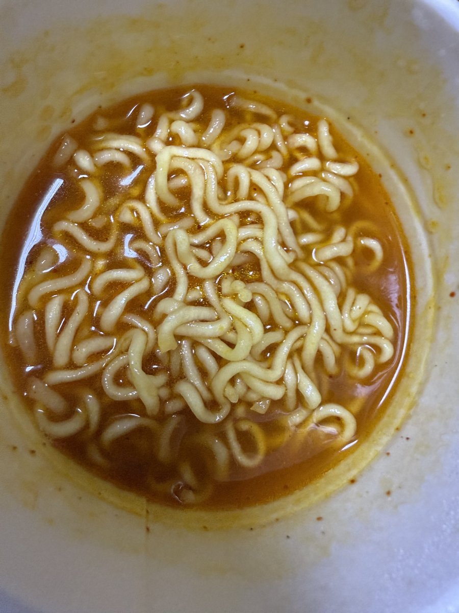 Ŷ