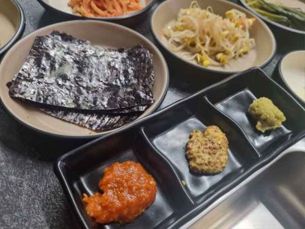방금 지인이랑 먹은 소고기입니다