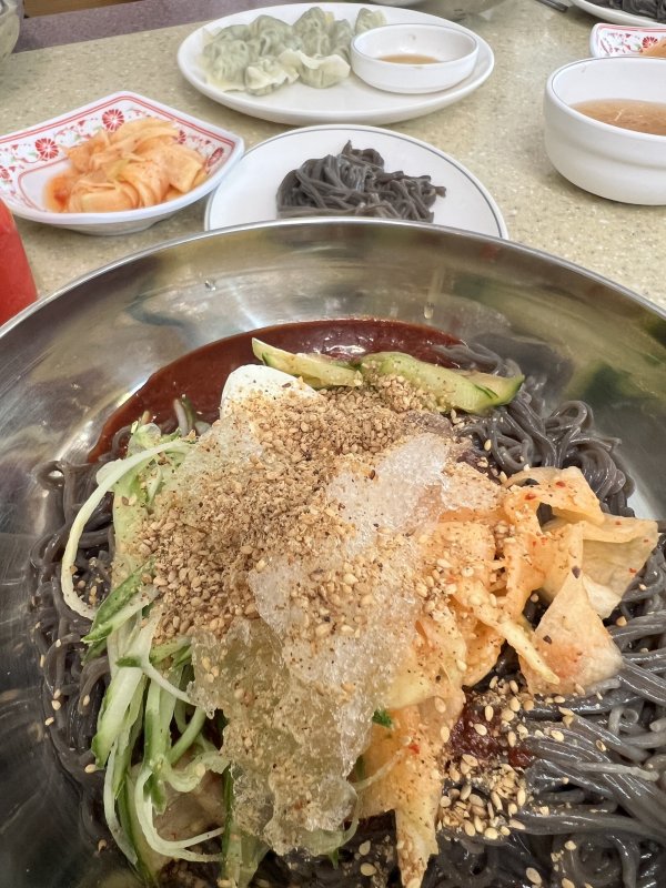 오늘같이 더울땐 냉면이 최고죠~~*