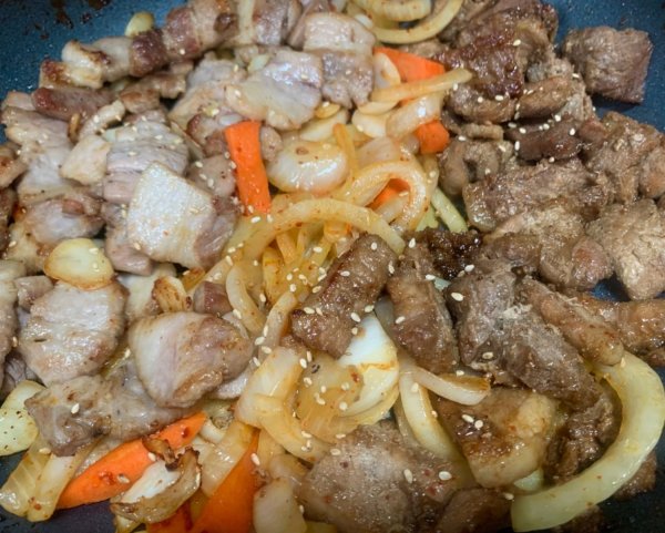 삼겹살 돼지갈비 반반