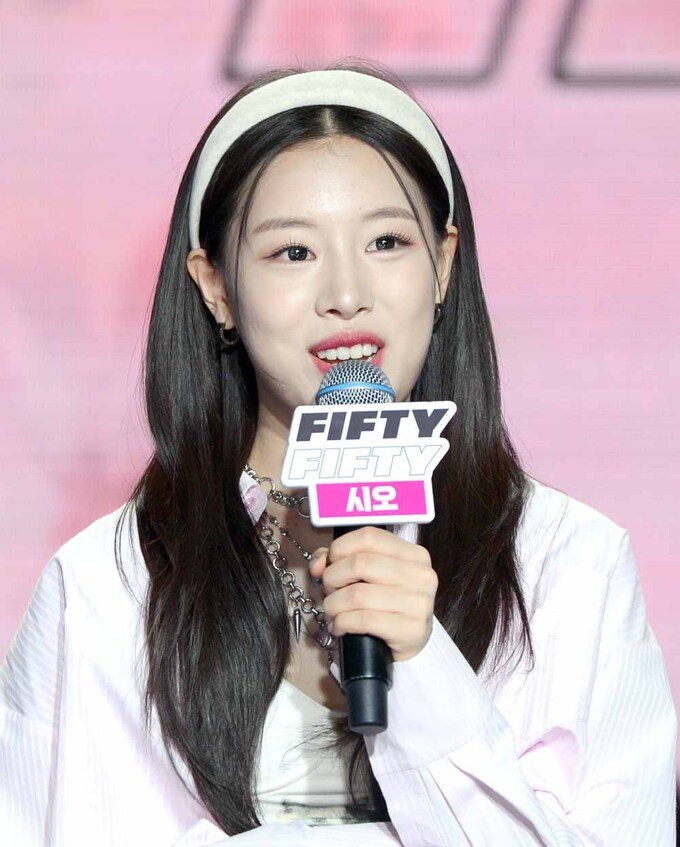[SW포토]피프티 피프티 시오,사랑 감사합니다 - 뽐뿌:방송/연예뉴스 [SW포토]피프티 피프티 시오,사랑 감사합니다