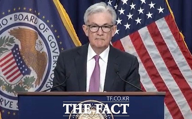 ȸ(FOMC) ǻ  17 ȴ.  Ŀ  FOMC  ȸ߿ ߾ϰִ./Fed Ʃ ĸ