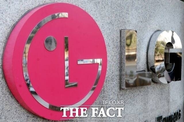 LG AI   100   , а ֿ λ  AI 缺 迡  ϴ 'AI ൿ ȸ' ߴٰ 12 . /Ʈ DB