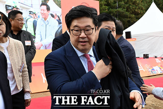 김병주 MBK파트너스 회장은 지난달 24일 LP에 보낸 연례서한을 통해 자신의 견해를 밝혔다. /임영무 기자