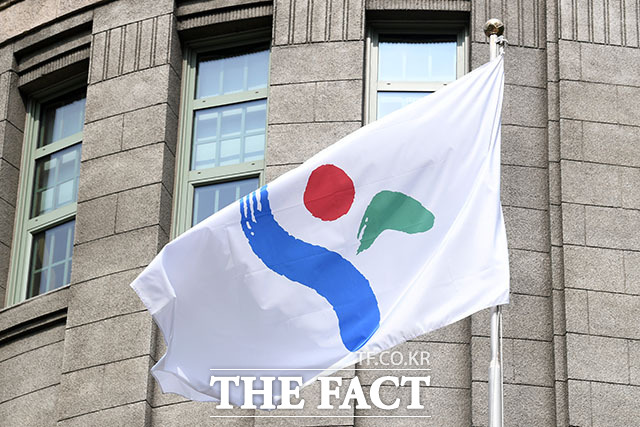 서울시와 중소벤처기업진흥공단(중진공)이 인력 유치·양성·정착 등 인력 정책 전 과정을 지원하여 중소기업의 인력난 해소 및 성장 견인에 나섰다. /남용희 기자