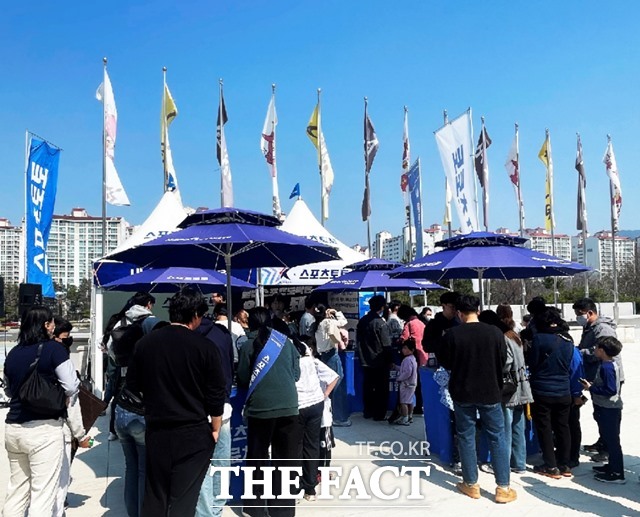 지난 3월 22일(토) 창원실내체육관(창원LG-수원KT전)에서 열린 ‘내 응원의 함성을 스포츠토토와 함께‘ 현장 행사장 전경./스포츠토토