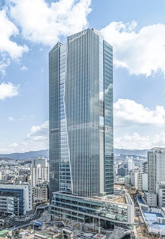 코웨이는 환경부와 지난 2018년부터 8년 연속 환경성질환 예방 사업 업무협약을 체결했다고 15일 밝혔다. /코웨이