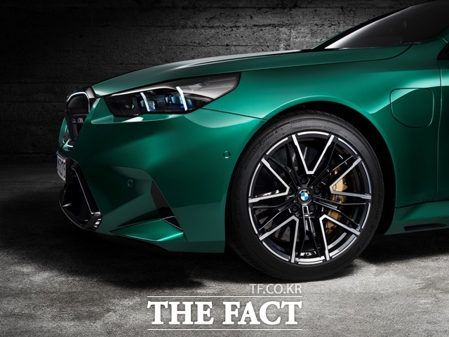 한국타이어 '벤투스 S1 에보 Z' 장착 BMW M5. /한국타이어