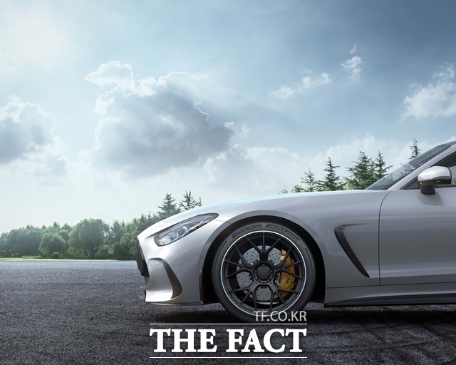 한국타이어 '벤투스 S1 에보 Z' 장착 메르세데스-AMG GT 쿠페. /한국타이어