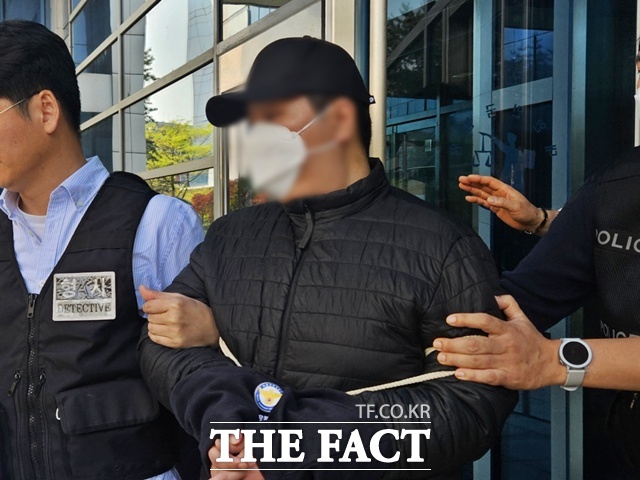 서울 강북구 지하철 4호선 미아역 인근 마트에서 흉기난동을 벌여 여성 1명을 숨지게 한 30대 남성 A 씨가 구속됐다. /이다빈 기자