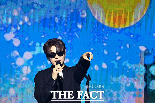  ° 23   빮 ȭڴб ECC 忡  'I.CON: FANNSTAR CONCERT(: ҾؽŸ ܼƮ)' 븦 ġ ִ. / 