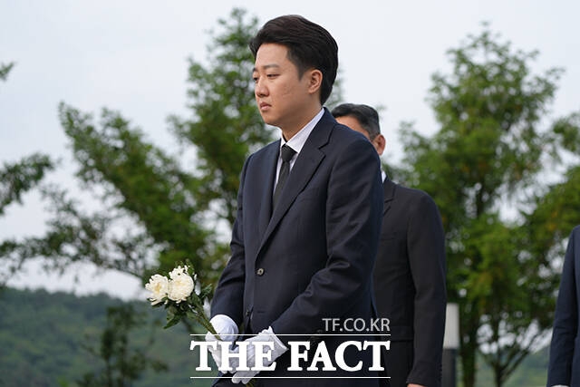 ؼ Ŵ 뼱 ĺ  23 泲 ؽ  ϸ 湮  빫    ã ϰ ִ. /Ŵ