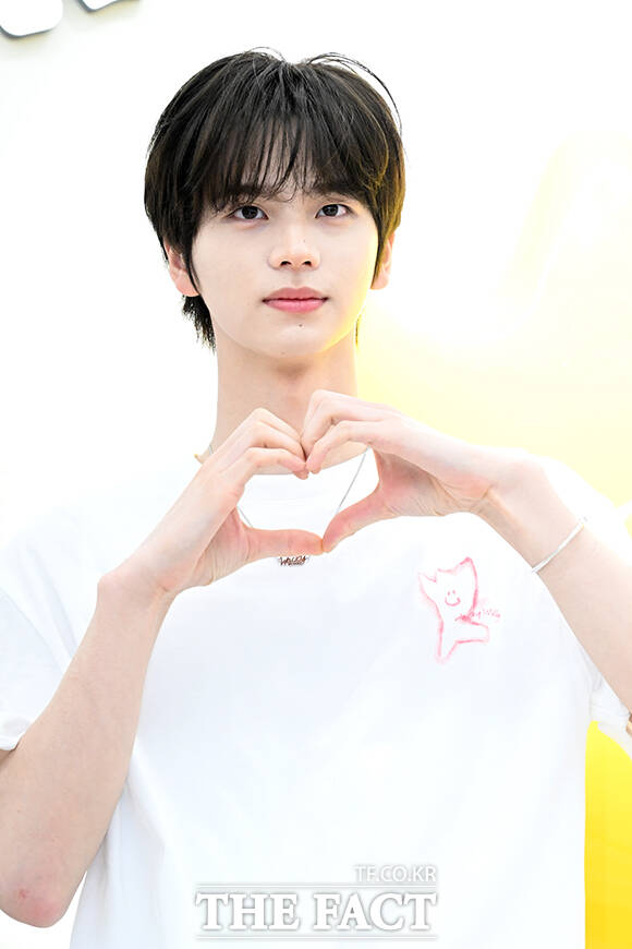 ׷ (TWS)  2   ߱ Ű ÷׽ʿ  Ű ÷׽        ϰ ִ. / 