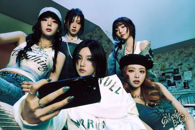 ITZY  ٹ  ̶Ʈ   Ϸ  ߴ. /JYP