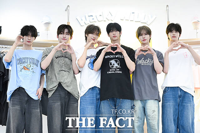 ׷ (TWS)  , , , , (ʺ) 2   ߱ Ű ÷׽ʿ  Ű ÷׽        ϰ ִ. / 
