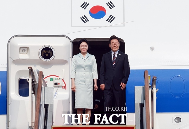 ̰ 帧     밨     м 켼ϴ.  ѱ 翡 '   5Ⱓ    '̶  70% ߴ. /ý