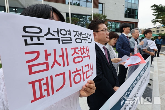 ȸ  ü 24  α ȹȸ տ ȸ  ߼һΰ ڿ Ǹ ϰ  츮  λ å   ƴ޶ ߴ. /ý