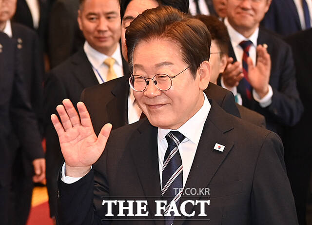 ȸ  鿡 λ ϴ  .