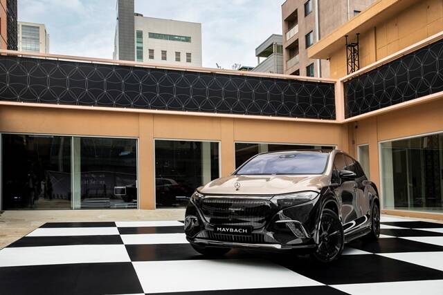 ޸-  ȭ ƿƼ(SUV) '̹ EQS 680 SUV'. /޸ 