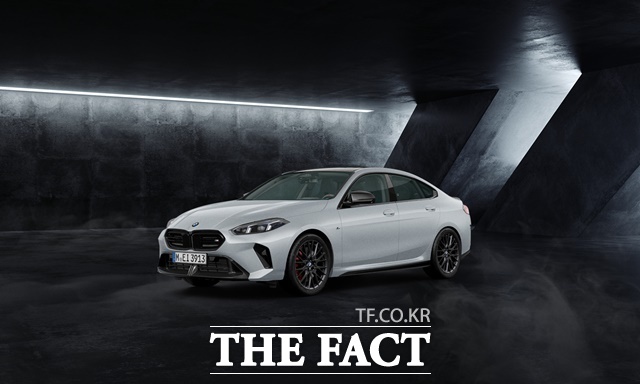 BMW  M235 xDrive ׶   ۽Ʈ . /BMWڸ