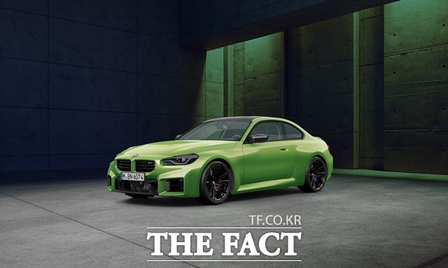 BMW M2  ڹ ׸ . /BMWڸ