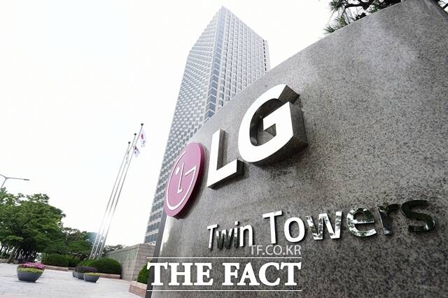 LG AI  ܰ ׾   Ȱ  ִ   Ƿ AI  ' н 2.0' ߴٰ 9 . /Ʈ DB