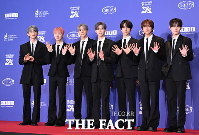 ׷ NCT DREAM ũ      õ(ʺ) 14  ı Եó׸ Ÿ   5 'Go Back To The Future(    ǻó)' ۹ǥȸ   ϰ ִ. /̻ 