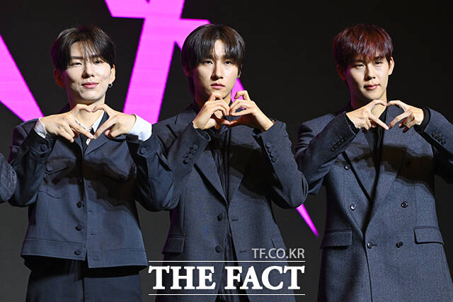  10ֳ  ܵ ܼƮ '2025 MONSTA X CONNECT X'  18Ϻ 20ϱ  øȰ KSPO ȴ. / 
